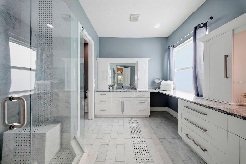 For Sale: $1,890,000 (4 beds, 3 baths, 3786 Square Feet)