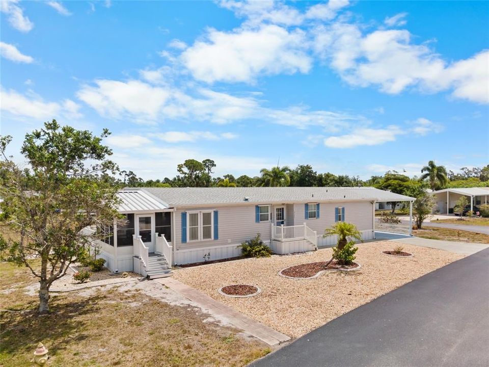 For Sale: $225,000 (3 beds, 2 baths, 1566 Square Feet)
