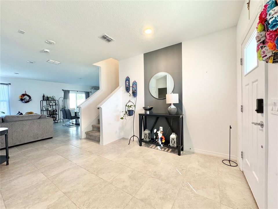 En Venta: $450,000 (4 camas, 2 baños, 2416 Pies cuadrados)