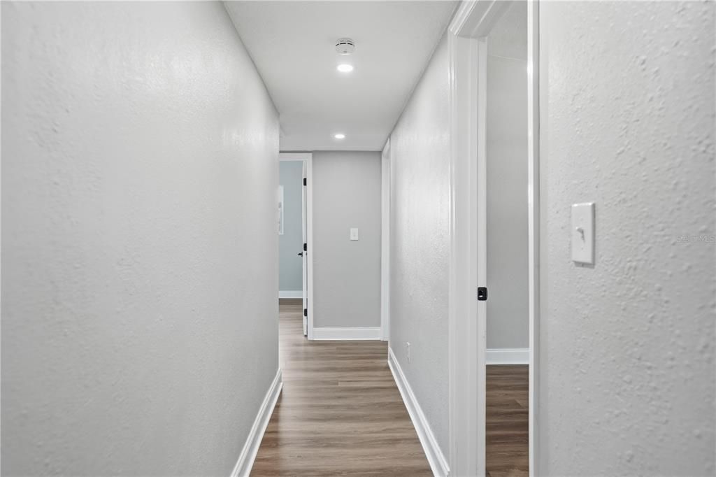 На продажу: $429,000 (4 спален, 2 ванн, 1670 Квадратных фут)