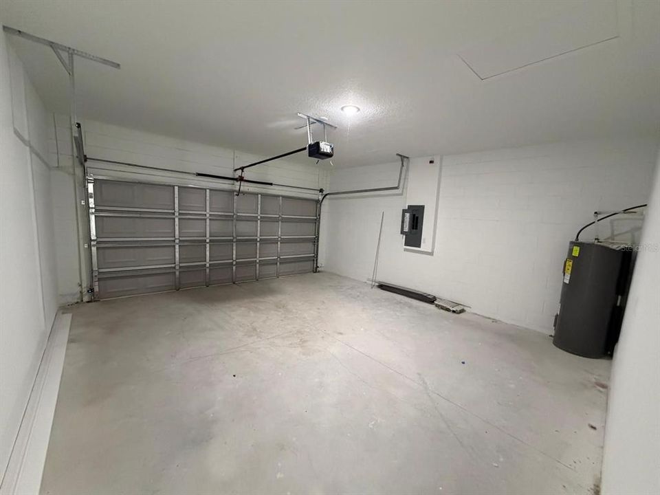 В аренду: $2,000 (4 спален, 2 ванн, 1776 Квадратных фут)