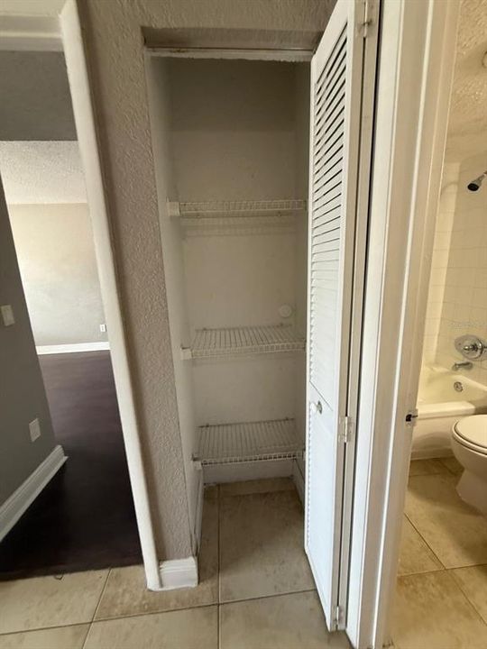 For Rent: $1,450 (2 beds, 2 baths, 976 Square Feet)