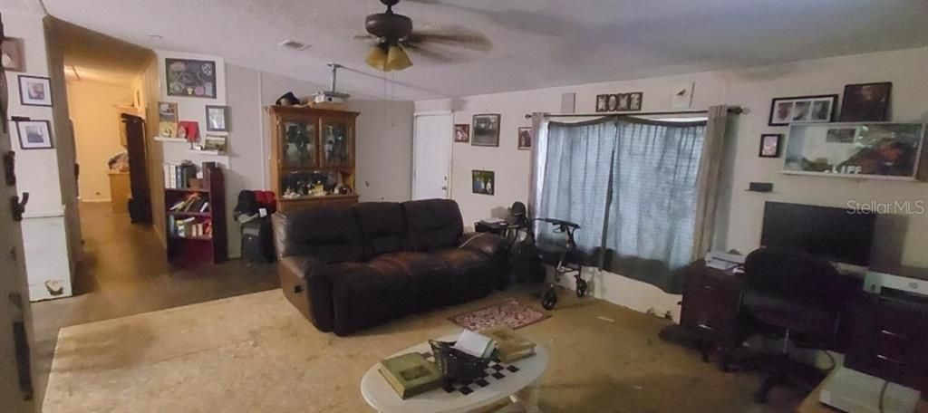 For Sale: $375,000 (4 beds, 2 baths, 2400 Square Feet)