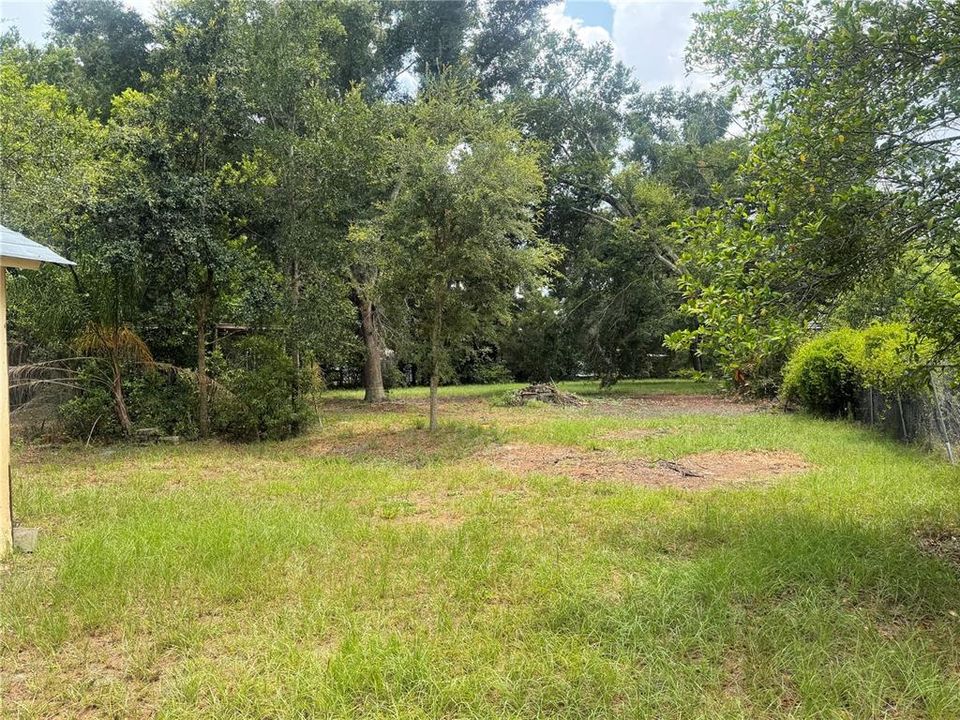 Active With Contract: $159,900 (3 beds, 2 baths, 1152 Square Feet)