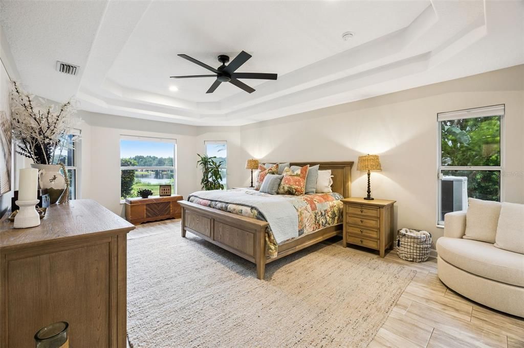 En Venta: $1,050,000 (4 camas, 3 baños, 2863 Pies cuadrados)