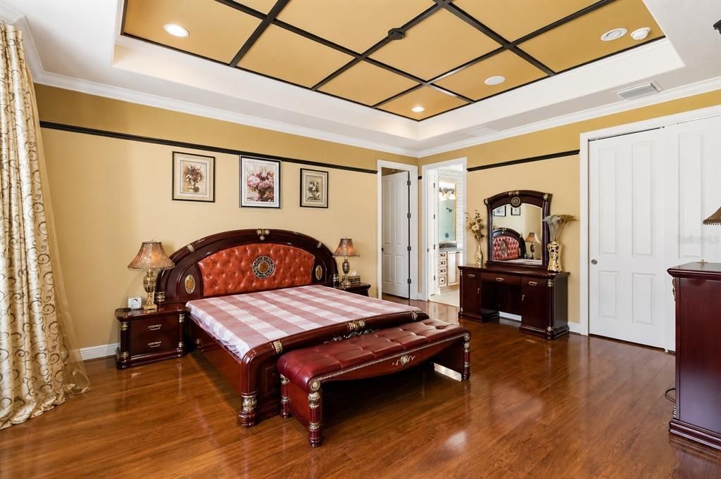 En Venta: $775,000 (3 camas, 2 baños, 2587 Pies cuadrados)