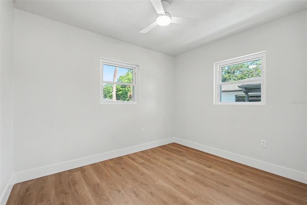 En Venta: $449,000 (4 camas, 2 baños, 1524 Pies cuadrados)