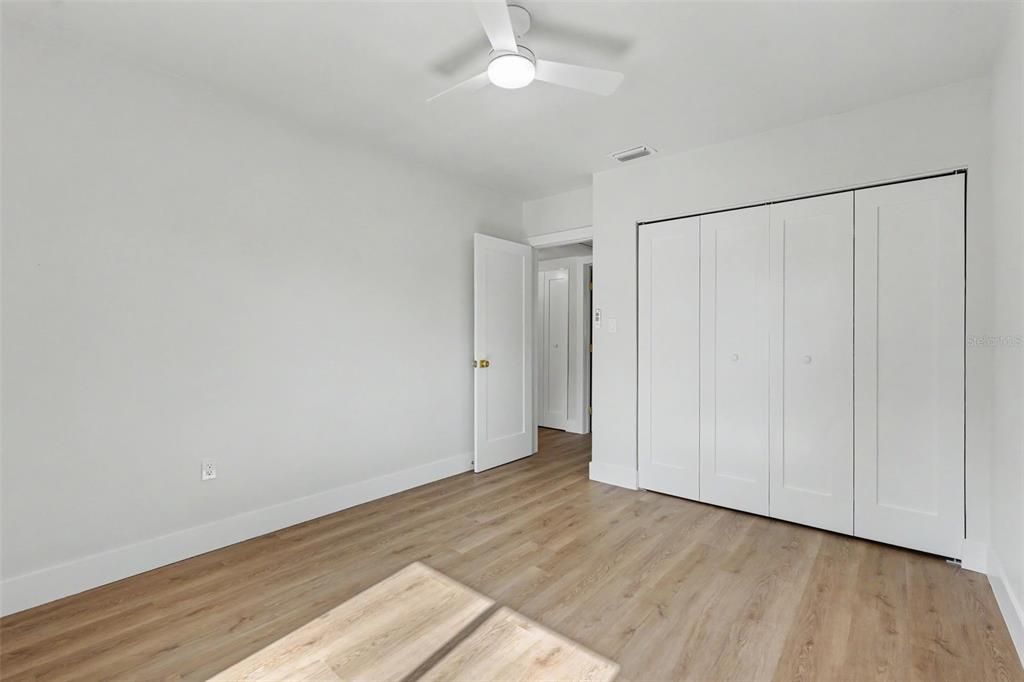 En Venta: $449,000 (4 camas, 2 baños, 1524 Pies cuadrados)