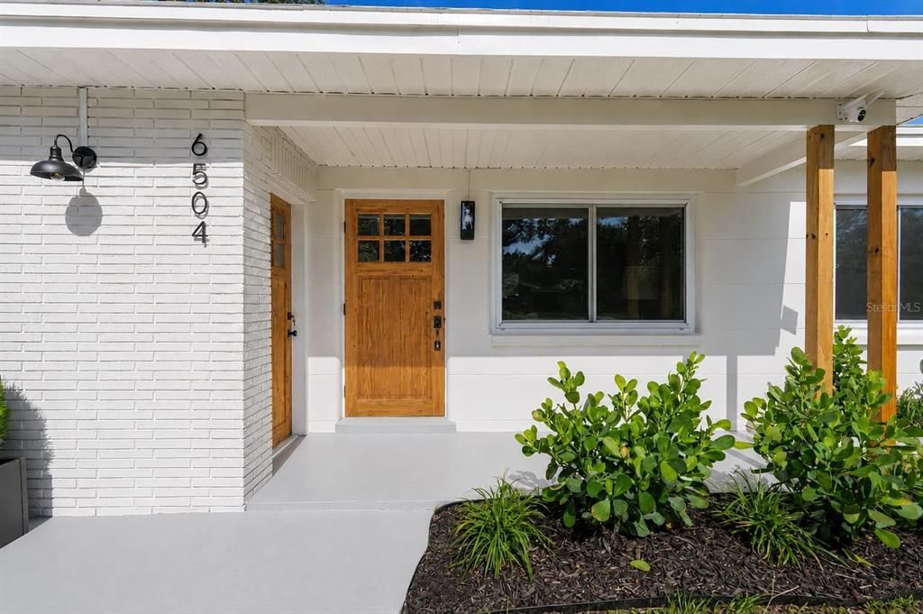 En Venta: $449,000 (4 camas, 2 baños, 1524 Pies cuadrados)