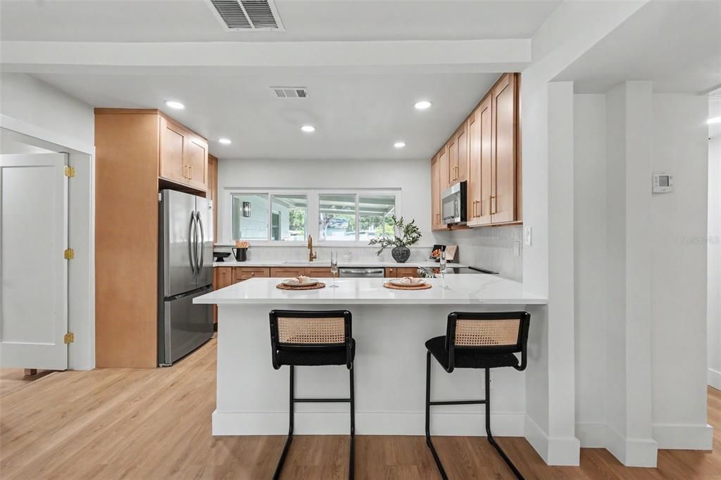 En Venta: $449,000 (4 camas, 2 baños, 1524 Pies cuadrados)