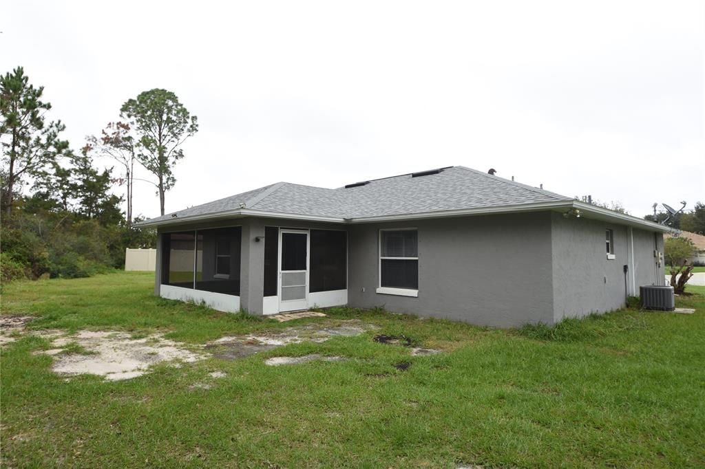 For Sale: $265,000 (3 beds, 2 baths, 1337 Square Feet)