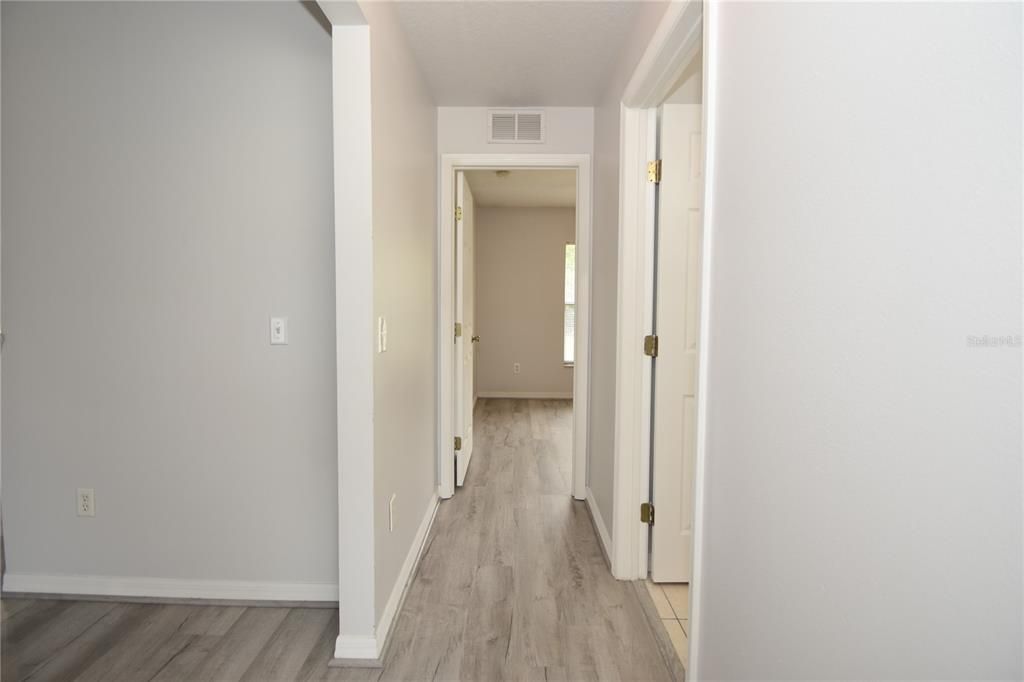 For Sale: $265,000 (3 beds, 2 baths, 1337 Square Feet)
