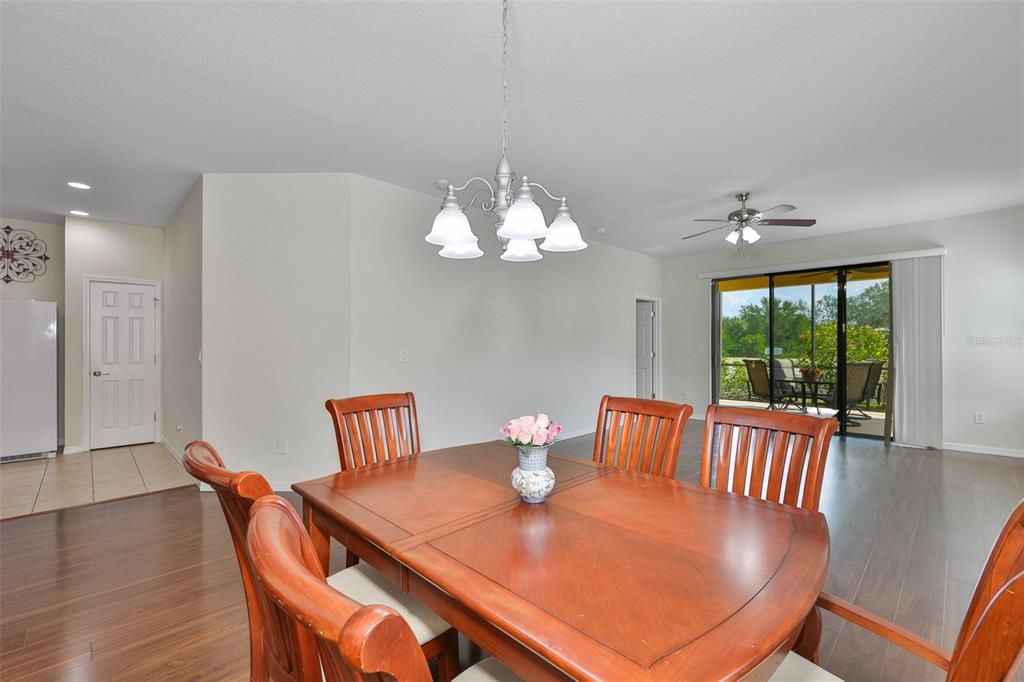 En Venta: $315,000 (3 camas, 2 baños, 1523 Pies cuadrados)