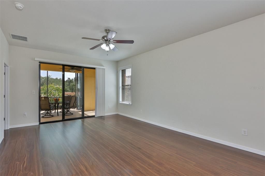 En Venta: $315,000 (3 camas, 2 baños, 1523 Pies cuadrados)