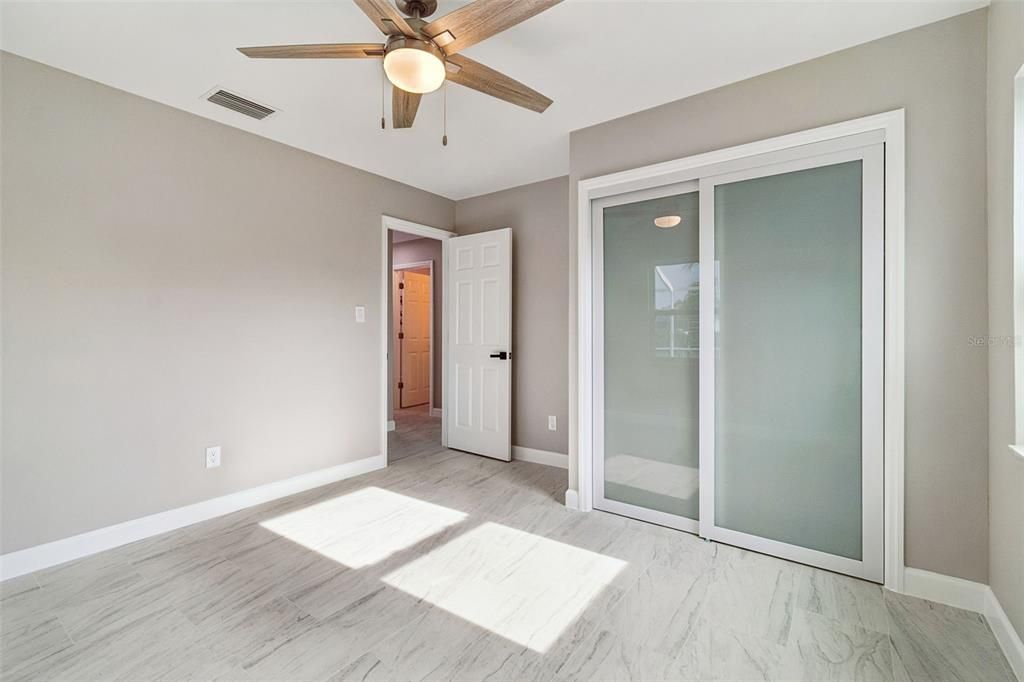 En Venta: $619,900 (3 camas, 2 baños, 1571 Pies cuadrados)