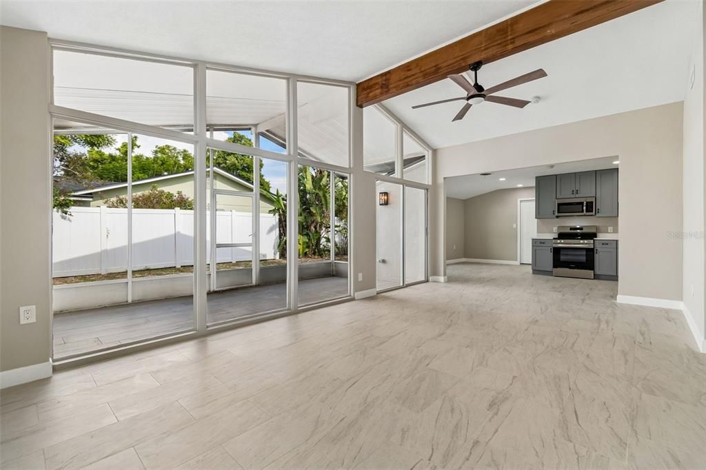 En Venta: $619,900 (3 camas, 2 baños, 1571 Pies cuadrados)