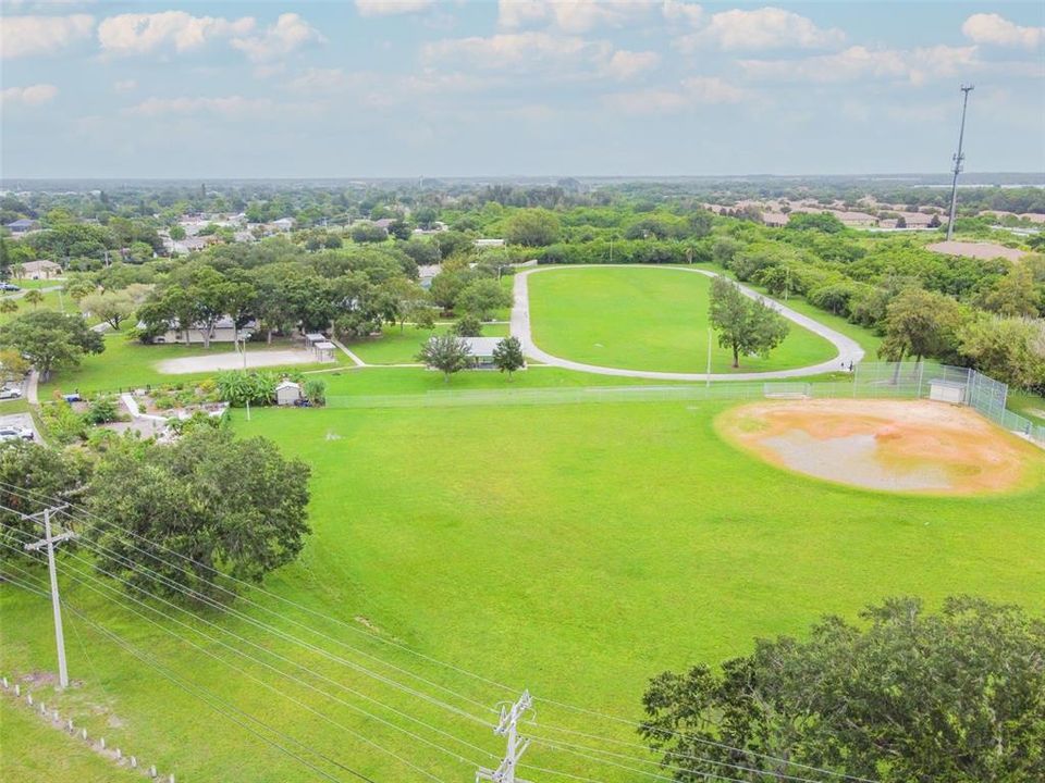 En Venta: $619,900 (3 camas, 2 baños, 1571 Pies cuadrados)