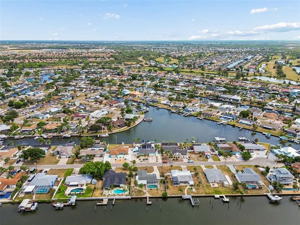 En Venta: $619,900 (3 camas, 2 baños, 1571 Pies cuadrados)