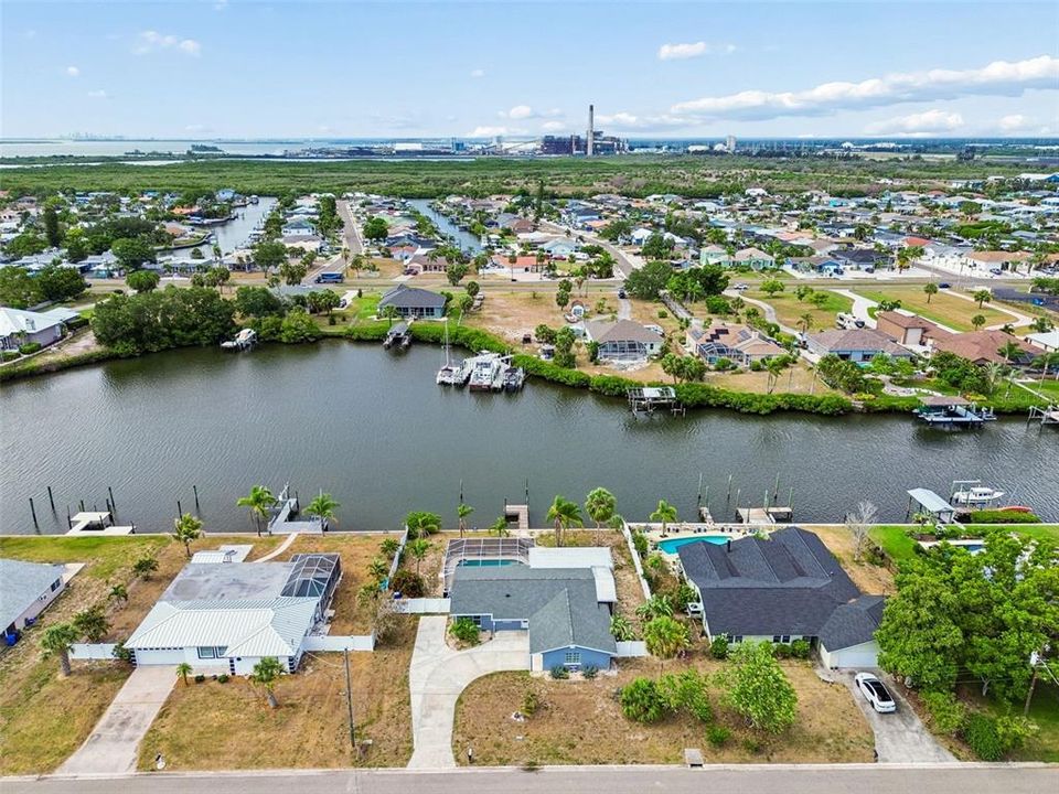 En Venta: $619,900 (3 camas, 2 baños, 1571 Pies cuadrados)