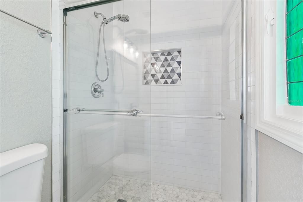 En Venta: $619,900 (3 camas, 2 baños, 1571 Pies cuadrados)