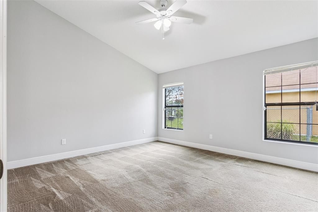 На продажу: $329,000 (4 спален, 2 ванн, 1808 Квадратных фут)