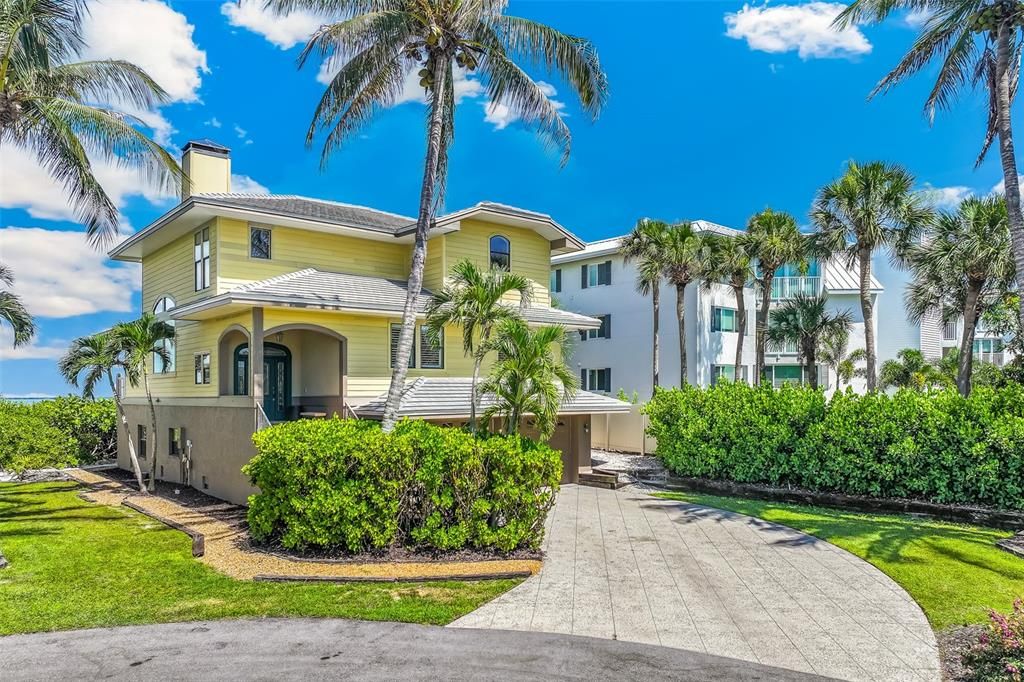 En Venta: $3,650,000 (3 camas, 2 baños, 2493 Pies cuadrados)