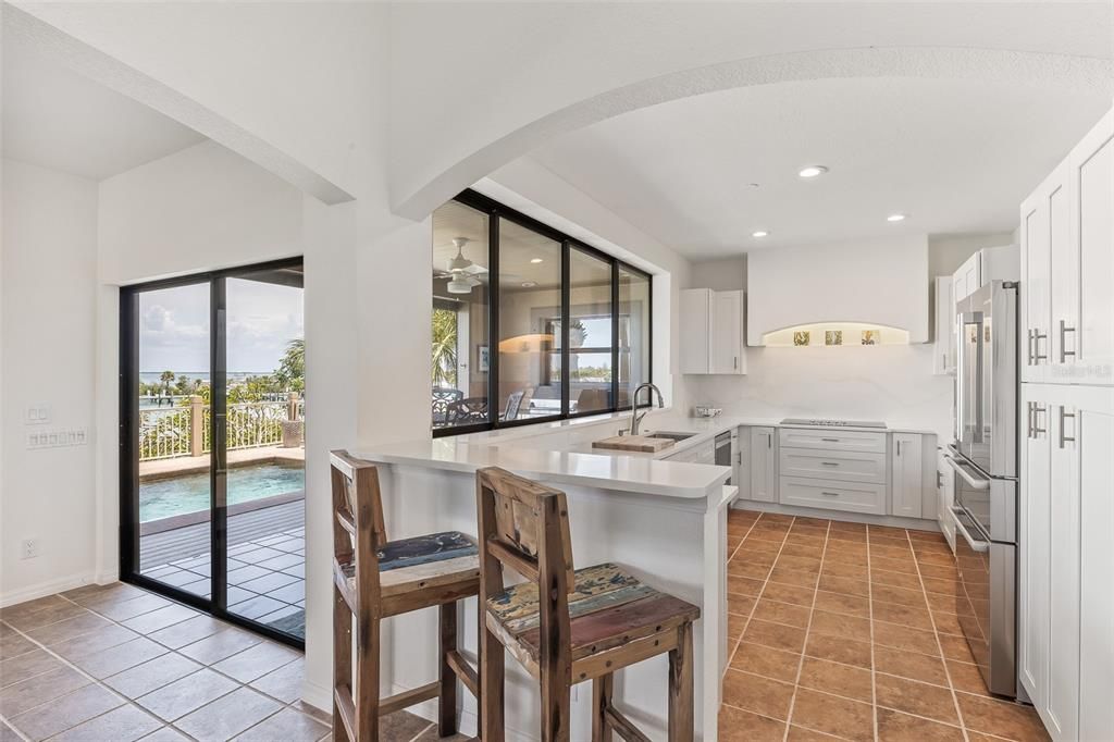 En Venta: $3,650,000 (3 camas, 2 baños, 2493 Pies cuadrados)