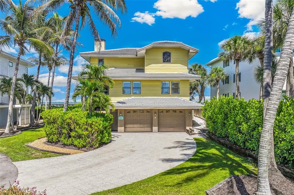 En Venta: $3,650,000 (3 camas, 2 baños, 2493 Pies cuadrados)