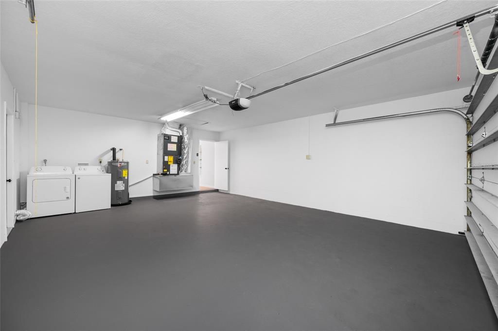 For Sale: $369,000 (2 beds, 2 baths, 1115 Square Feet)