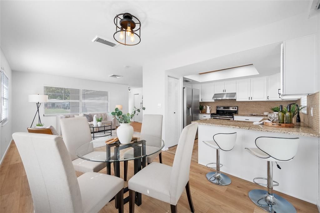 For Sale: $369,000 (2 beds, 2 baths, 1115 Square Feet)