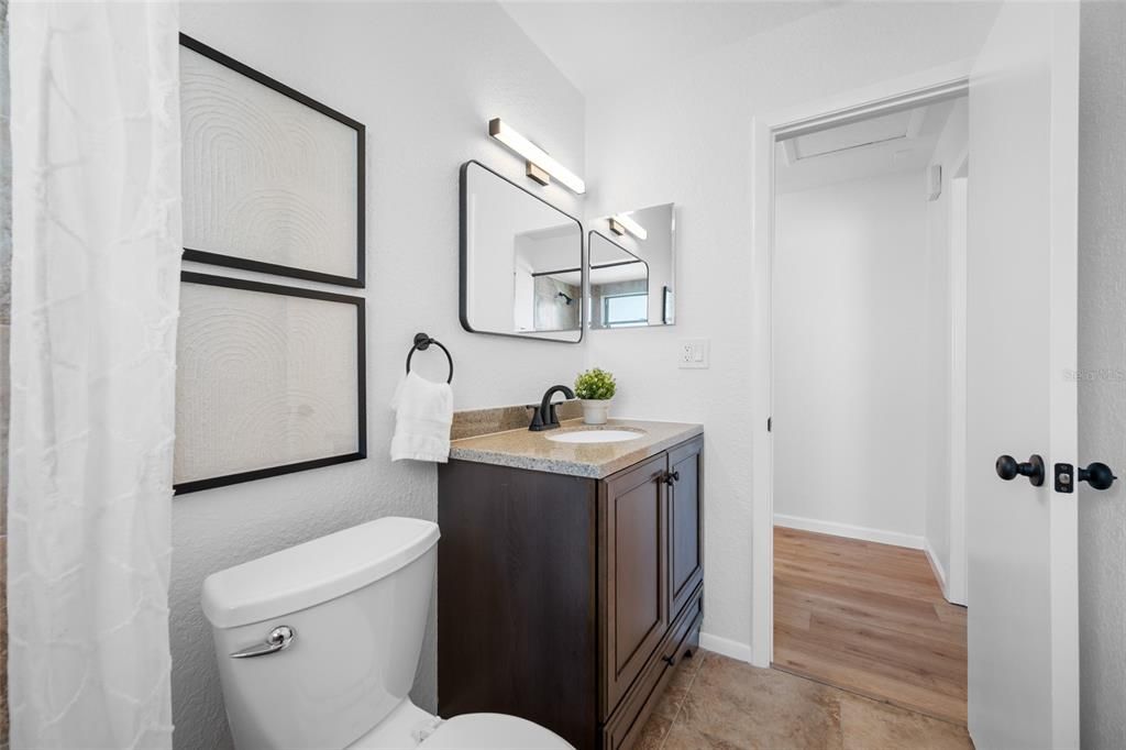 For Sale: $369,000 (2 beds, 2 baths, 1115 Square Feet)