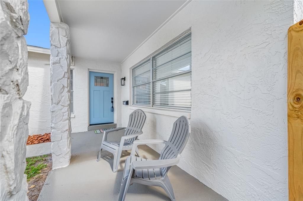 For Sale: $369,000 (2 beds, 2 baths, 1115 Square Feet)