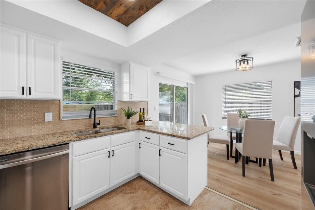 For Sale: $369,000 (2 beds, 2 baths, 1115 Square Feet)
