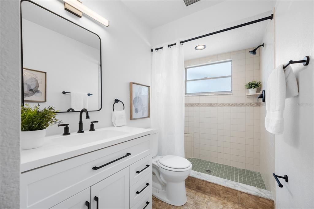 For Sale: $369,000 (2 beds, 2 baths, 1115 Square Feet)