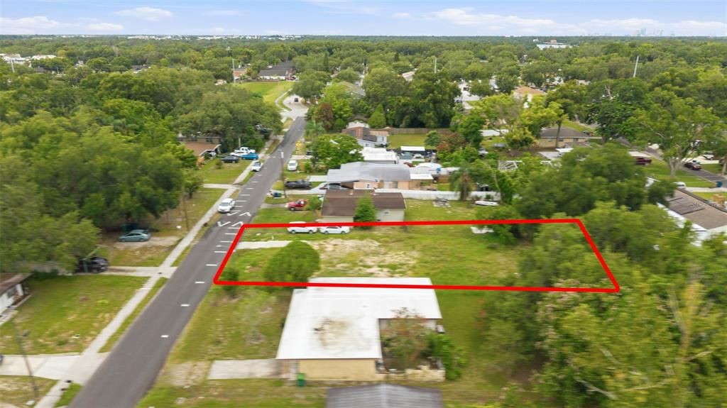 На продажу: $99,500 (0.19 acres)