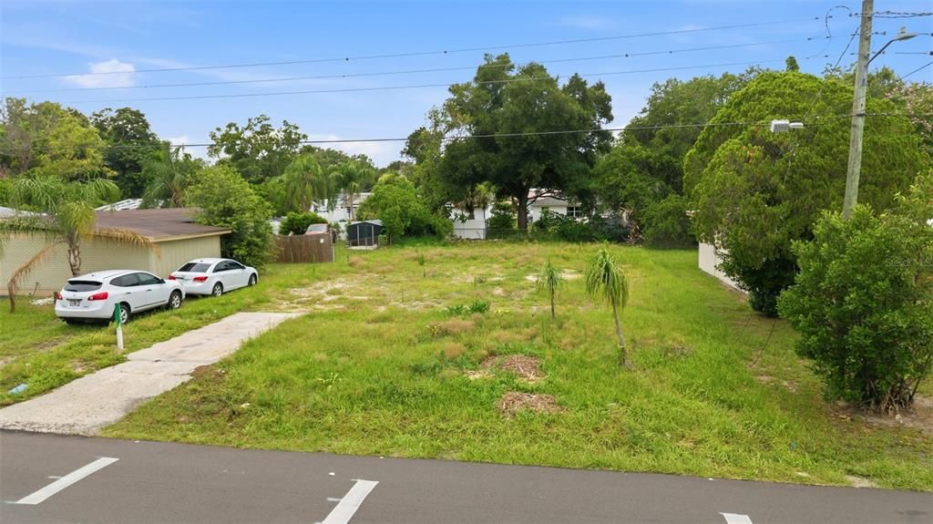 На продажу: $99,500 (0.19 acres)