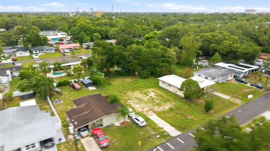 На продажу: $99,500 (0.19 acres)