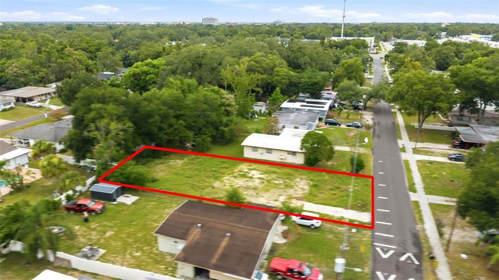 На продажу: $99,500 (0.19 acres)