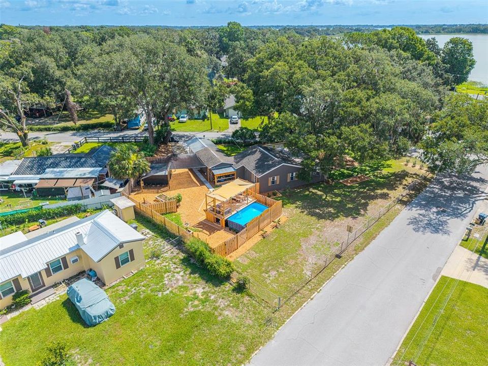 На продажу: $259,990 (3 спален, 1 ванн, 973 Квадратных фут)