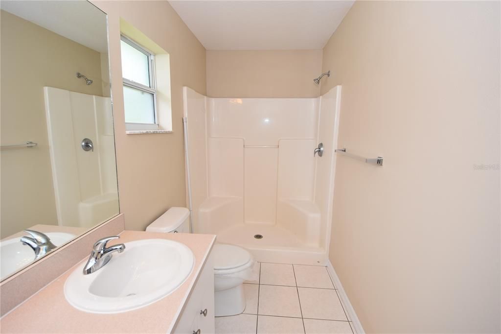 Activo con contrato: $259,900 (3 camas, 2 baños, 1332 Pies cuadrados)