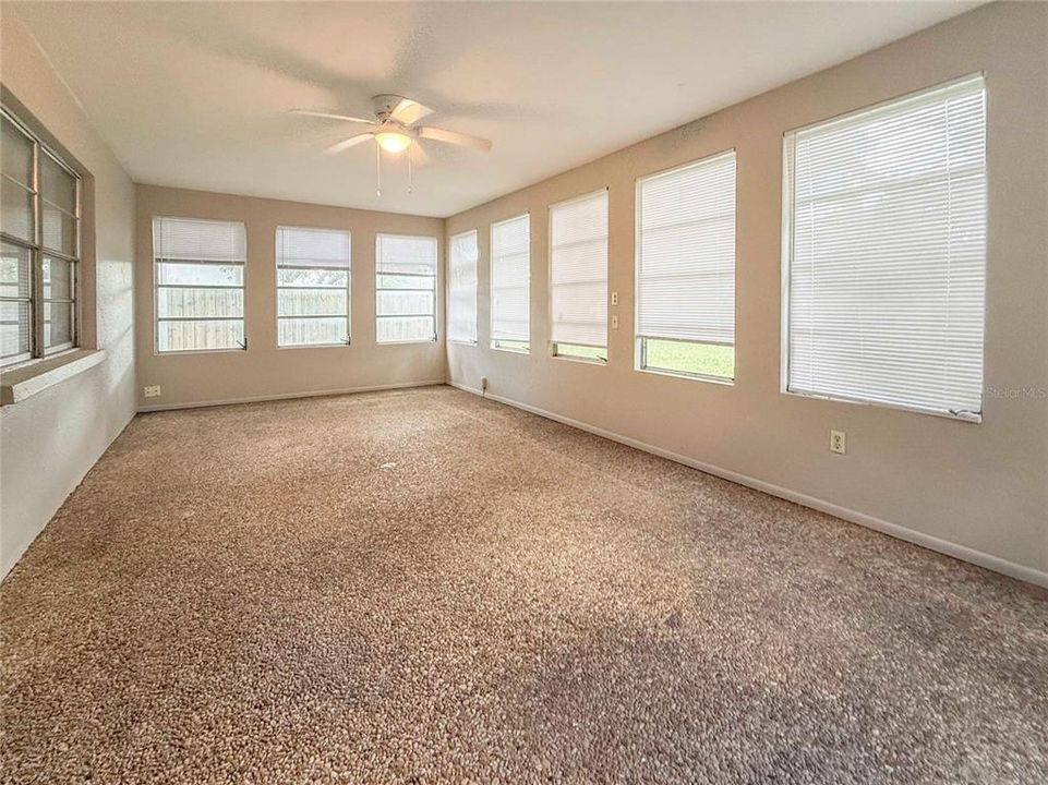 В аренду: $1,995 (2 спален, 2 ванн, 1080 Квадратных фут)