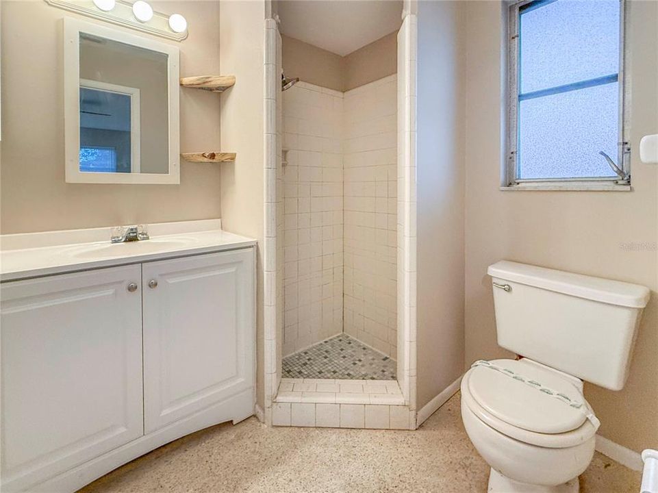В аренду: $1,995 (2 спален, 2 ванн, 1080 Квадратных фут)