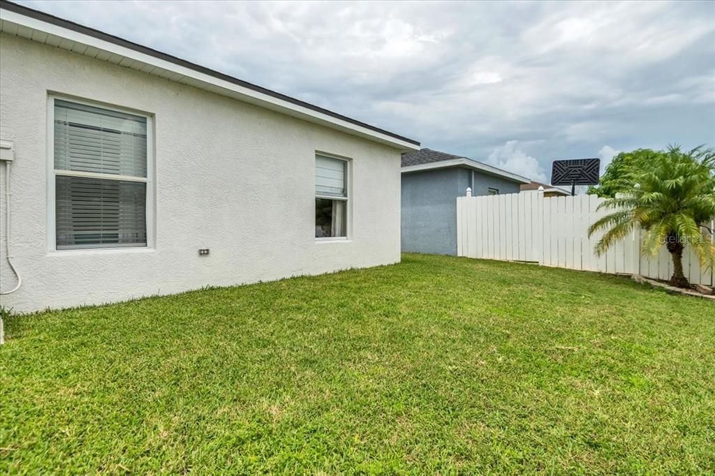 Active With Contract: $250,000 (3 beds, 2 baths, 1100 Square Feet)