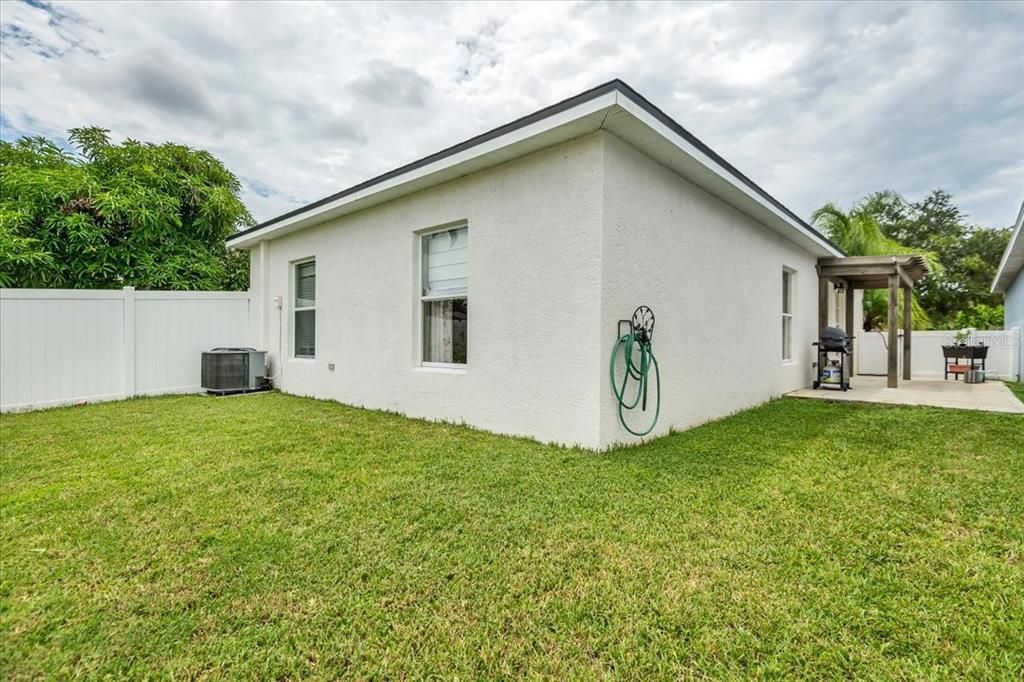 Active With Contract: $250,000 (3 beds, 2 baths, 1100 Square Feet)