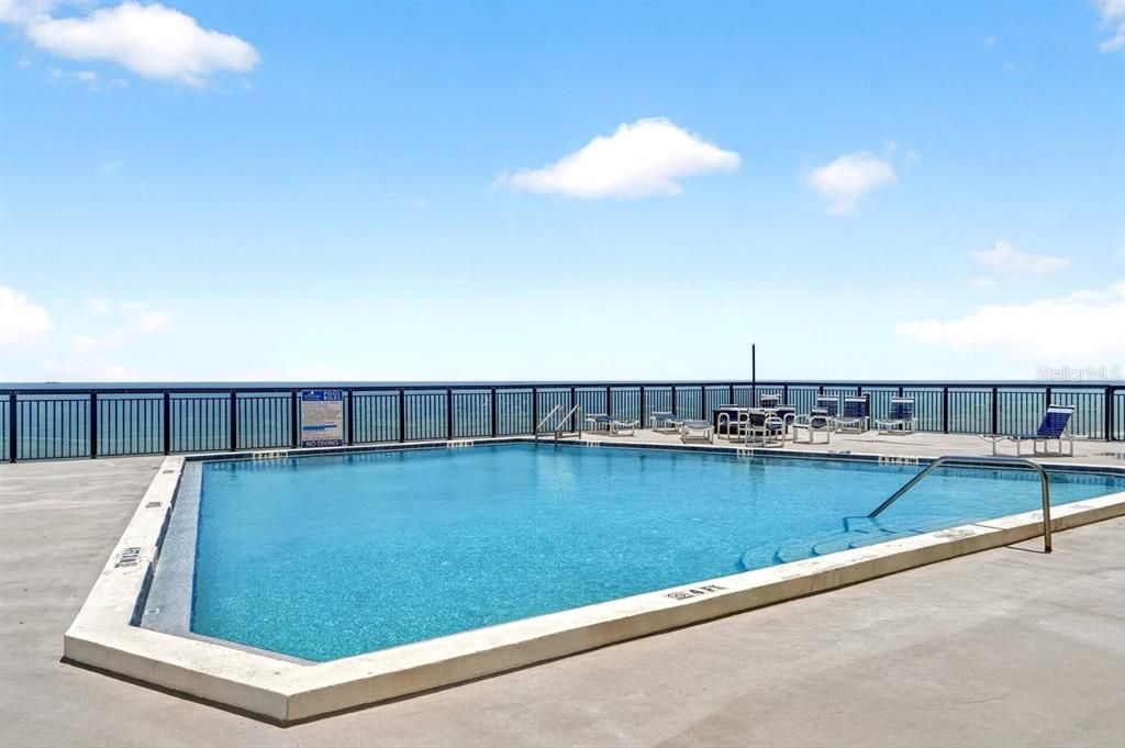 En Venta: $925,000 (3 camas, 2 baños, 1845 Pies cuadrados)