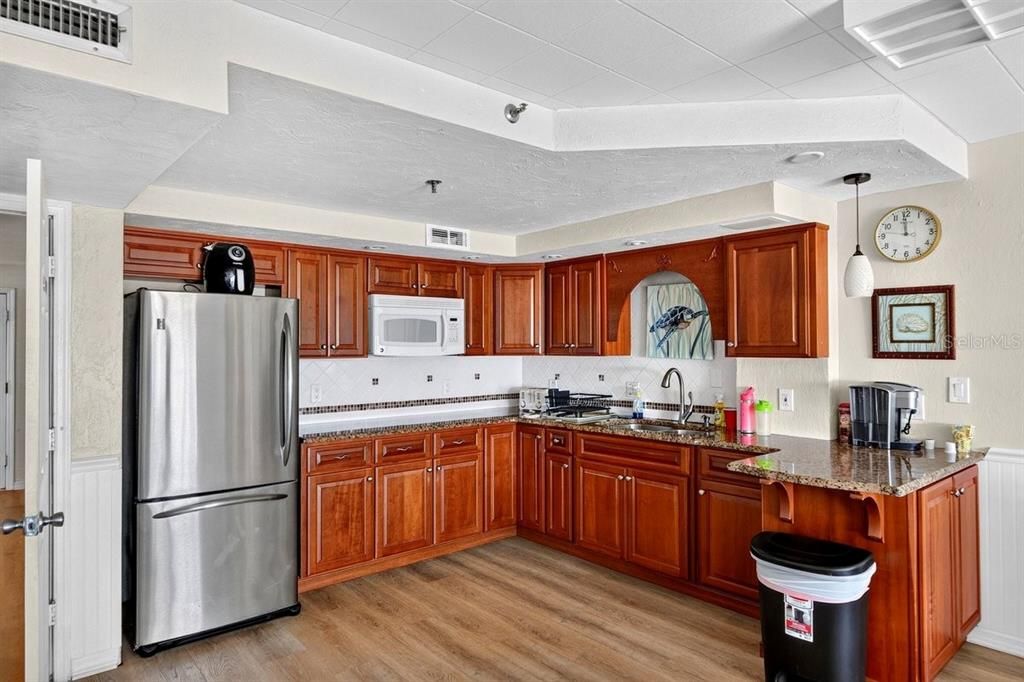 En Venta: $925,000 (3 camas, 2 baños, 1845 Pies cuadrados)