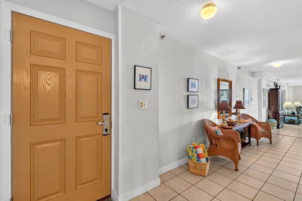 En Venta: $925,000 (3 camas, 2 baños, 1845 Pies cuadrados)