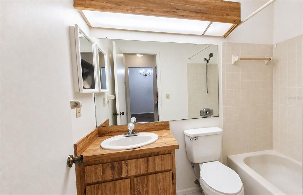En Venta: $270,000 (2 camas, 2 baños, 1036 Pies cuadrados)