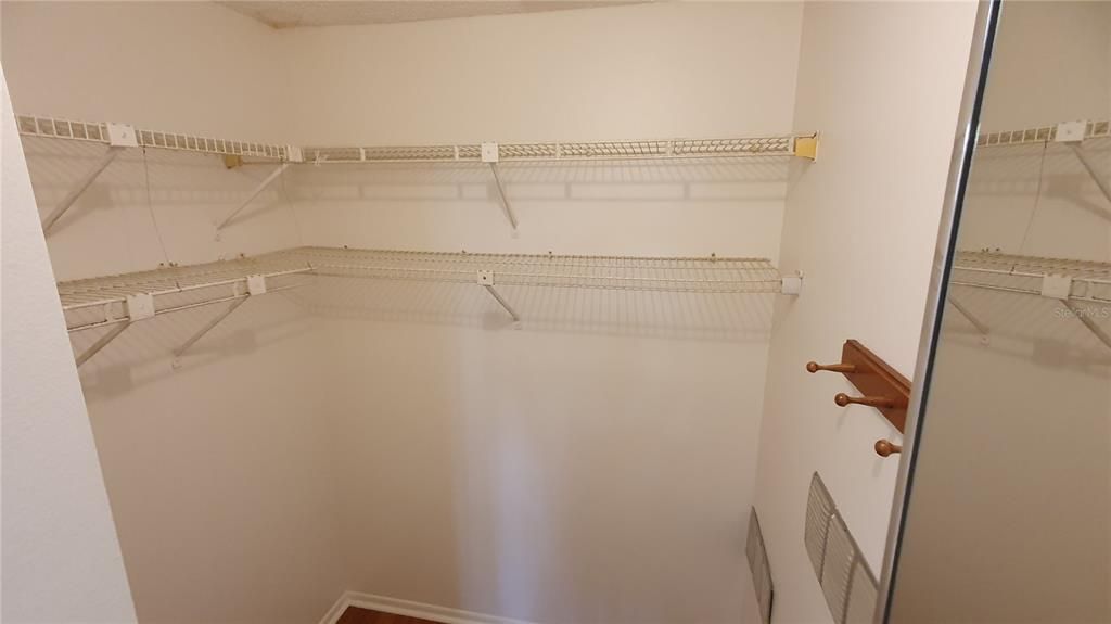 En Venta: $270,000 (2 camas, 2 baños, 1036 Pies cuadrados)