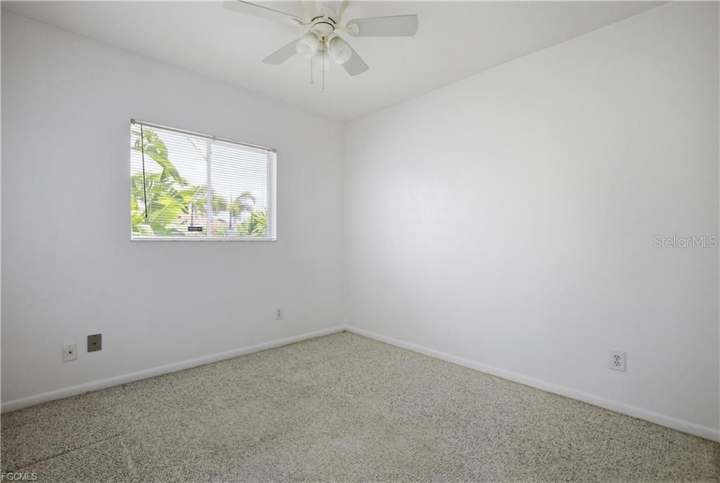 For Sale: $269,900 (3 beds, 2 baths, 1176 Square Feet)